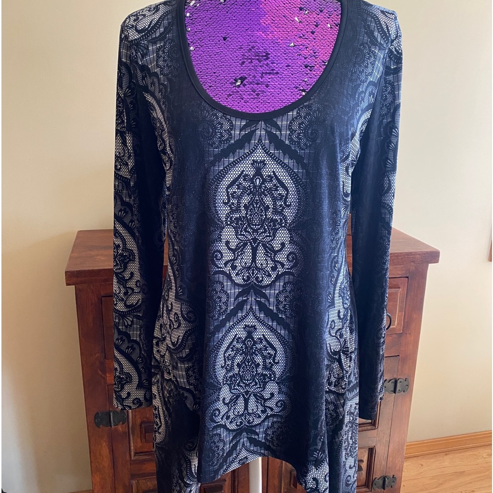 Long sleeve top